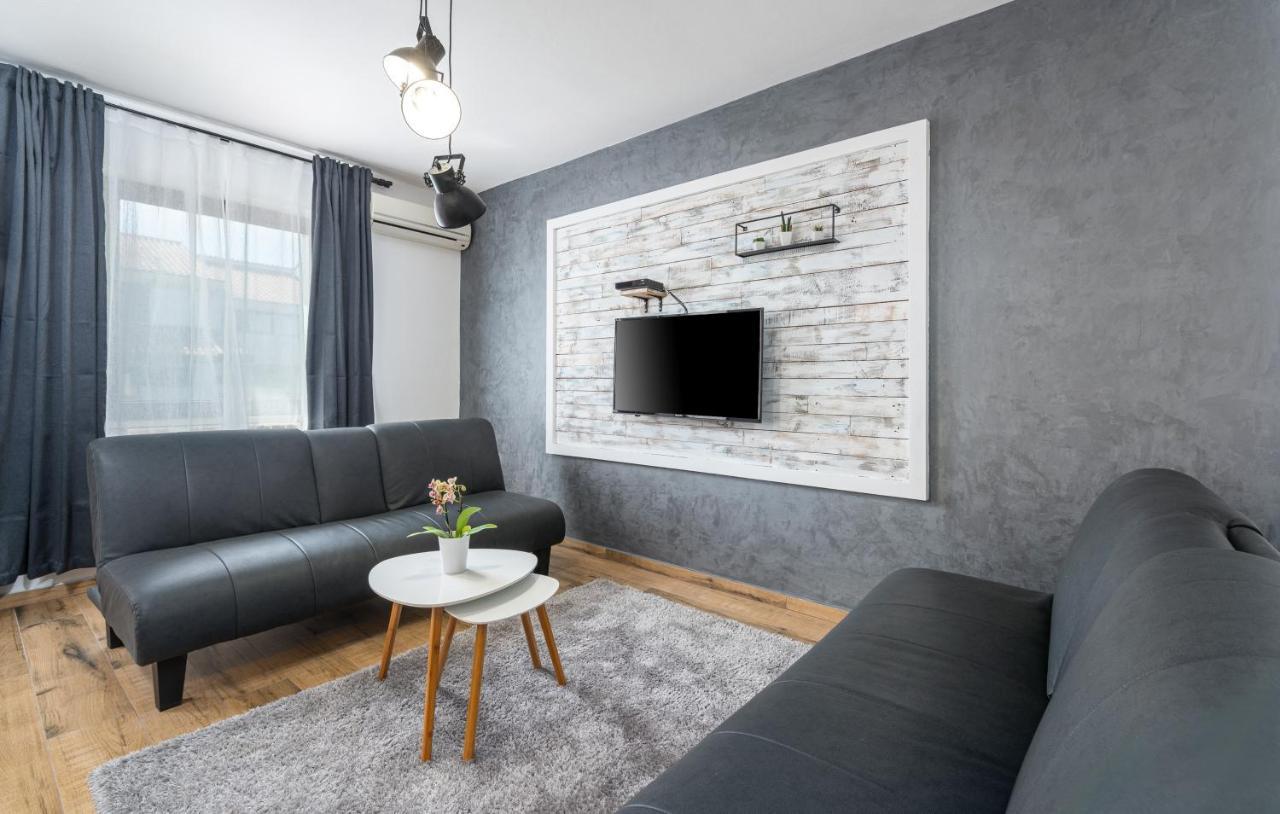 Apartments Ariana Umag Exteriör bild