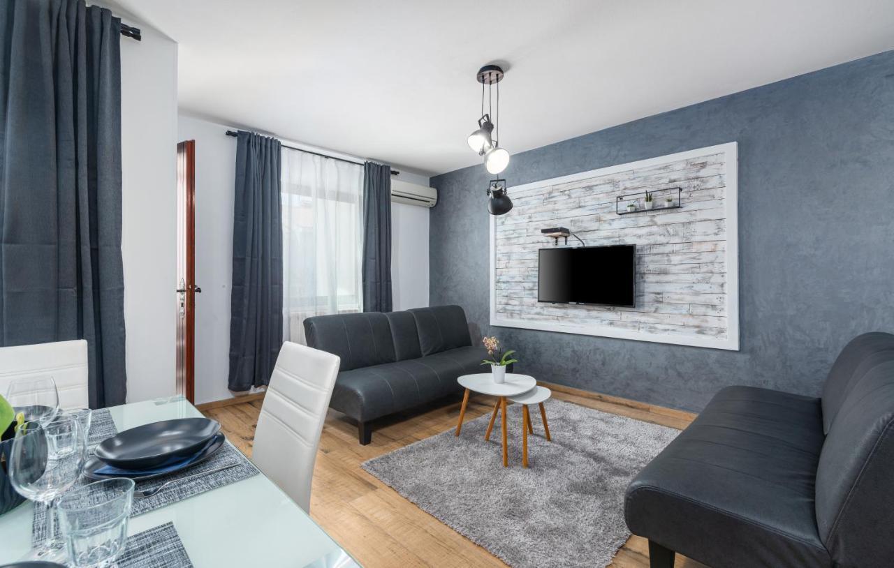 Apartments Ariana Umag Exteriör bild